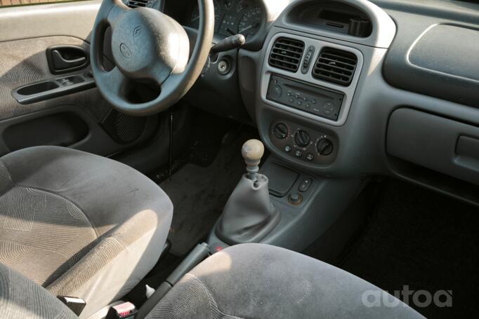 Renault Clio 2 generation Hatchback 5-doors