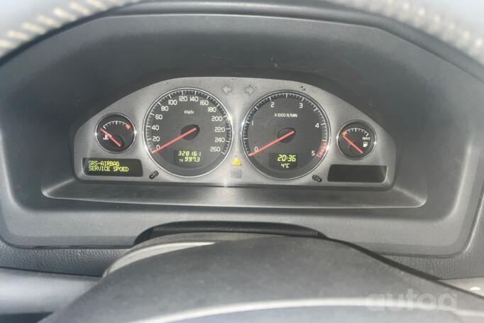 Volvo V70 2 generation wagon