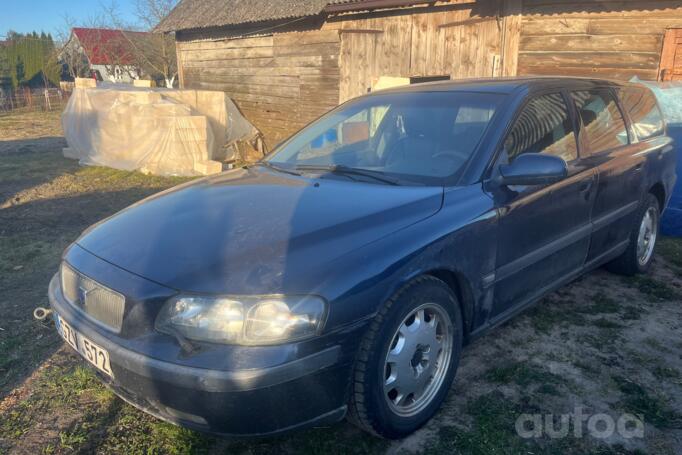 Volvo V70 2 generation wagon