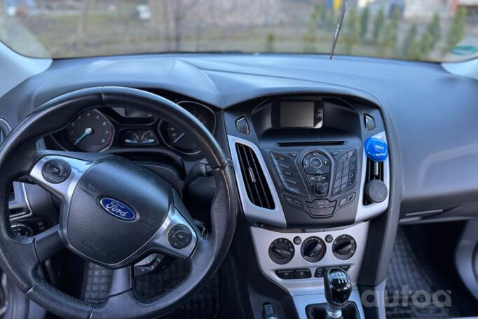 Ford Focus 3 generation wagon 5-doors