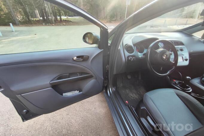 SEAT Toledo 3 generation Hatchback