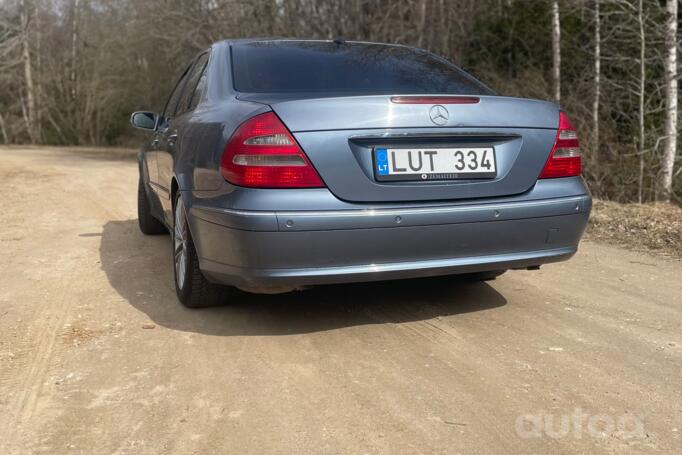 Mercedes-Benz E-Class W211 Sedan