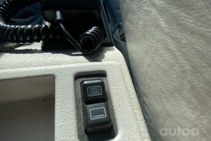 BMW 7 Series E32 Sedan