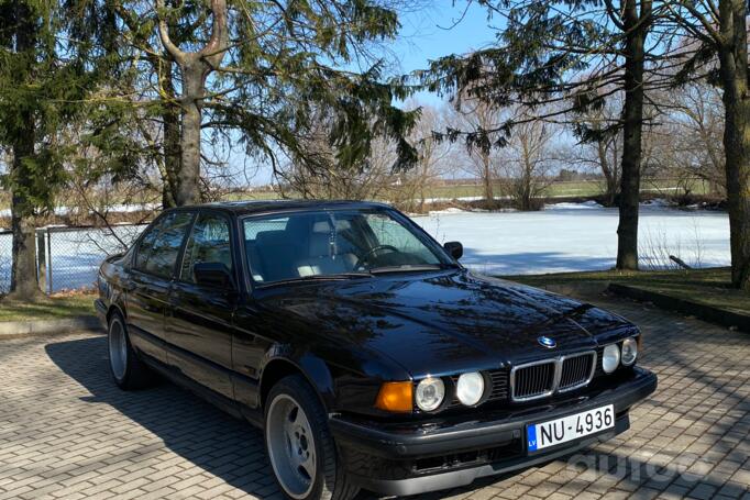 BMW 7 Series E32 Sedan