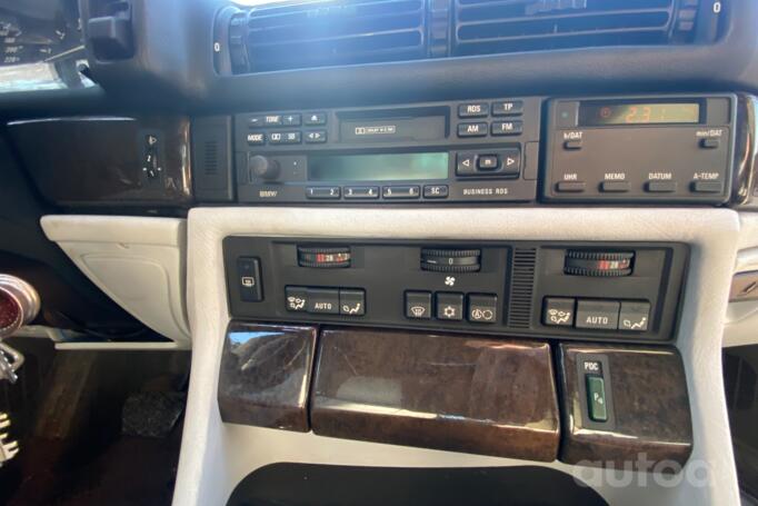 BMW 7 Series E32 Sedan