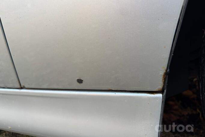 BMW 5 Series E39 Sedan 4-doors