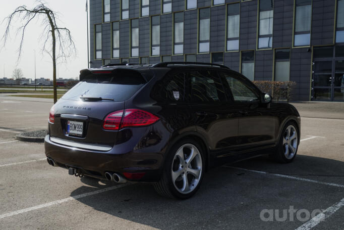 Porsche Cayenne 958 Crossover