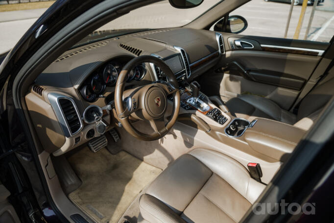 Porsche Cayenne 958 Crossover