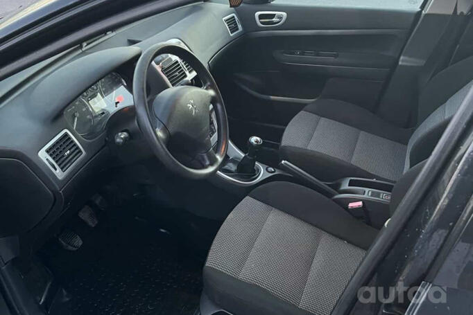 Peugeot 307 1 generation [restyling] Hatchback 5-doors