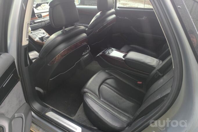 Audi A8 D4/4H Sedan