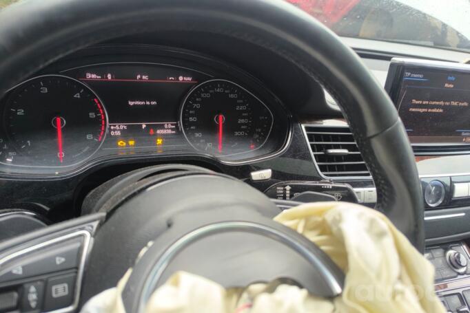 Audi A8 D4/4H Sedan