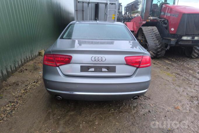 Audi A8 D4/4H Sedan