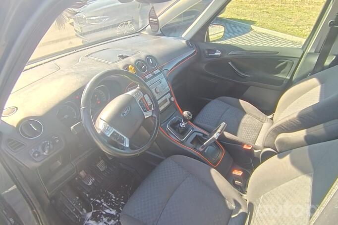 Ford Galaxy 2 generation Minivan