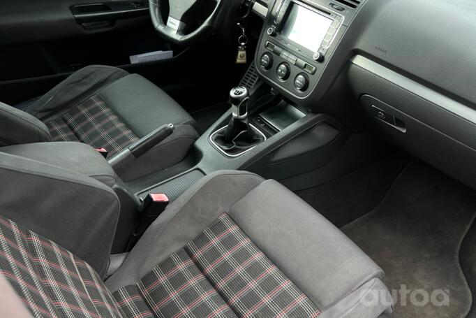 Volkswagen Golf GTI 5 generation