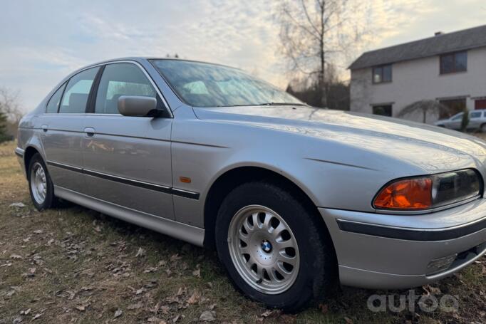 BMW 5 Series E39 Sedan 4-doors