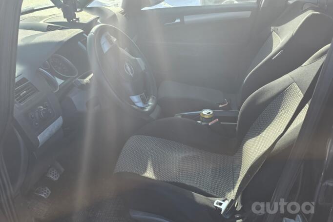 Opel Zafira B Minivan 5-doors