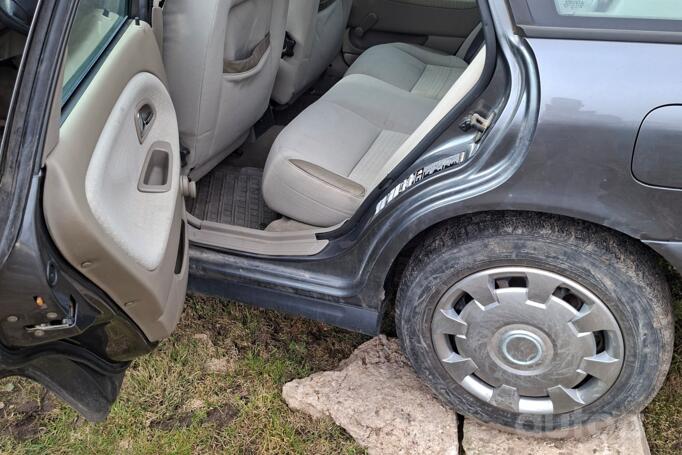 Volvo V40 1 generation [2th restyling] wagon