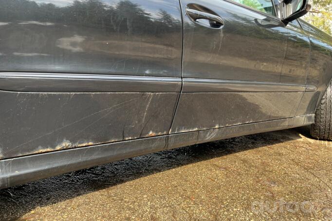 Mercedes-Benz E-Class W211 Sedan