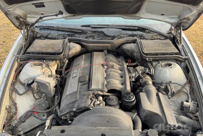 BMW 5 Series E39 Sedan 4-doors