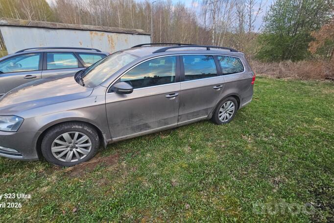 Volkswagen Passat B7 Variant wagon 5-doors