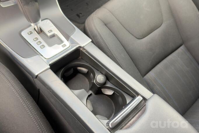 Volvo V60 1 generation wagon