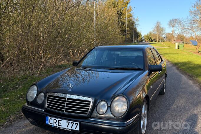 Mercedes-Benz E-Class W210 Sedan