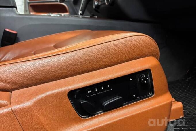 Volkswagen Touareg 1 generation [restyling] Crossover