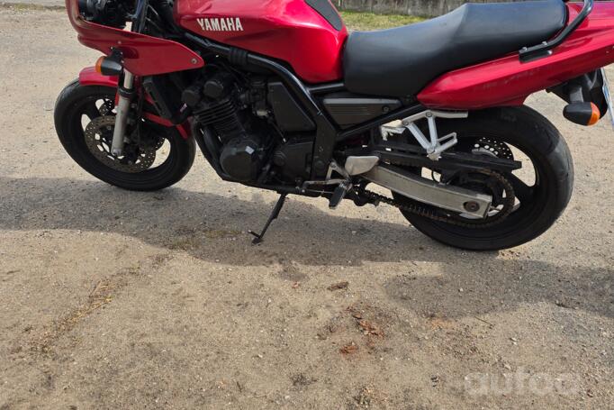 Yamaha FZS 600 Fazer
