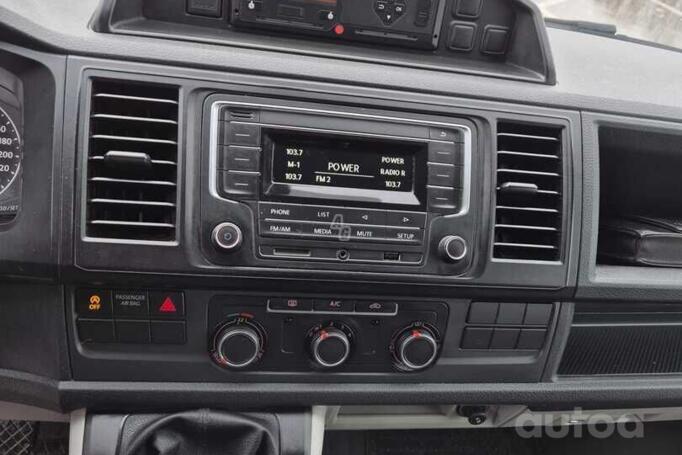 Volkswagen Transporter T6 Kombi minivan 4-doors