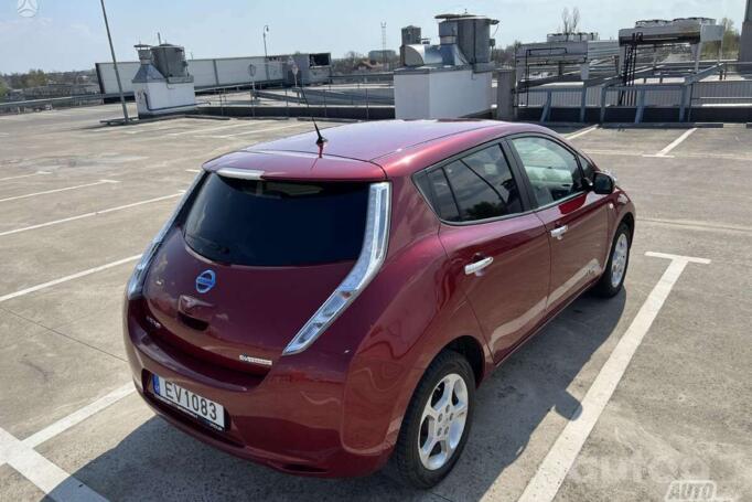 Nissan Leaf 1 generation Hatchback