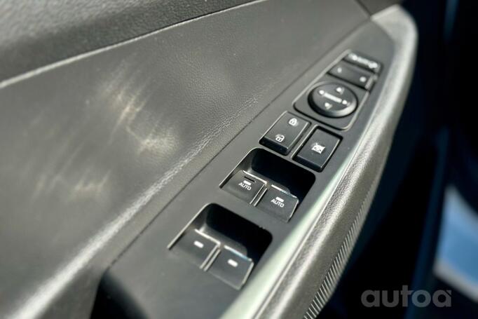 Hyundai Tucson 3 generation Crossover