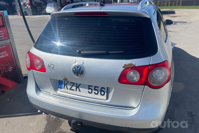 Volkswagen Passat B6 wagon 5-doors