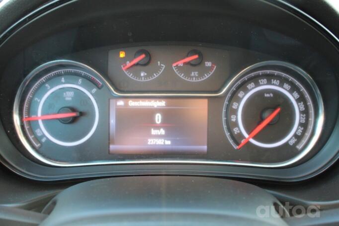 Opel Insignia A [restyling] Sports Tourer wagon 5-doors