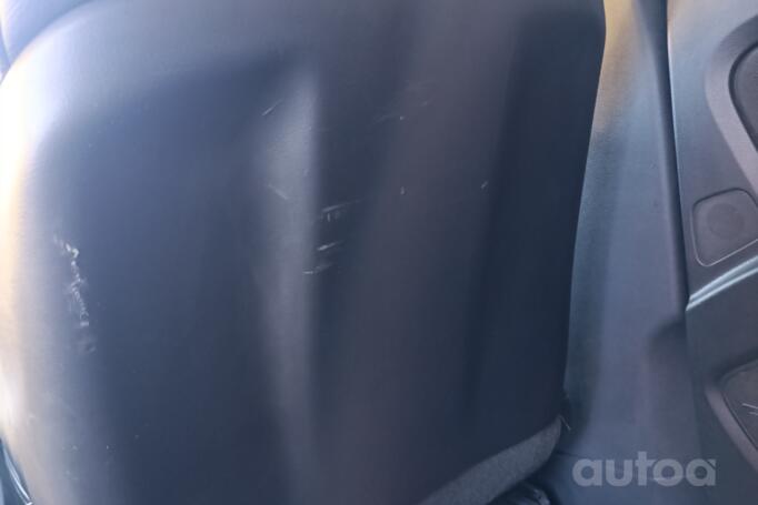 Audi Q7 4L Crossover