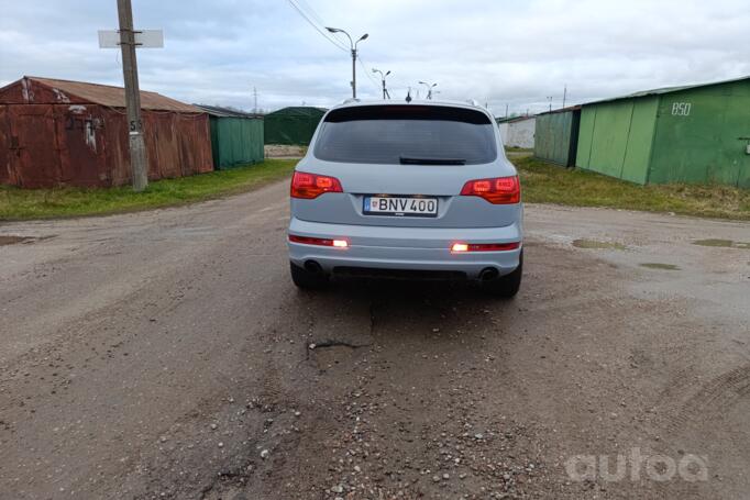 Audi Q7 4L Crossover