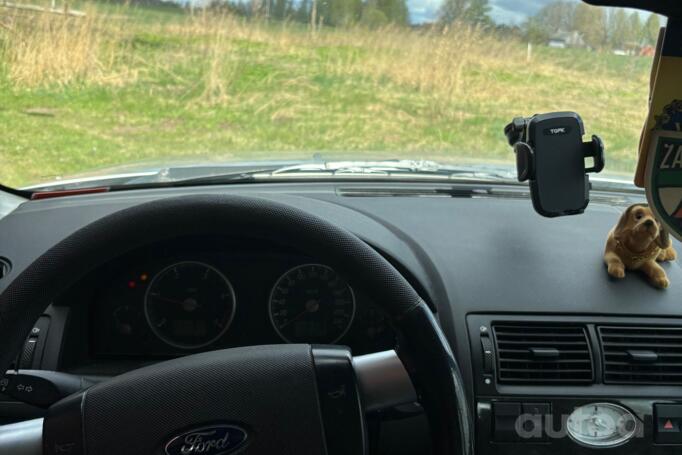 Ford Mondeo 3 generation Sedan