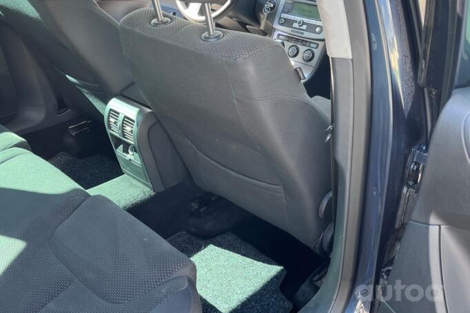 Volkswagen Passat B6 wagon 5-doors