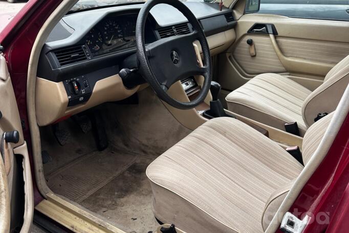 Mercedes-Benz W124 1 generation