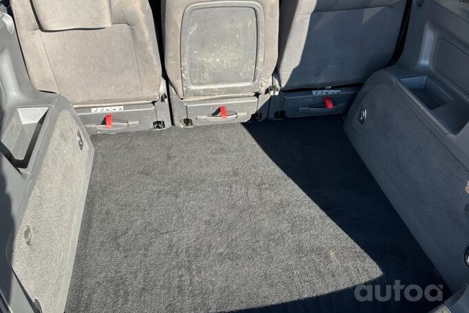 Volkswagen Touran 1 generation [2th restyling] Minivan