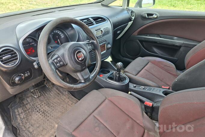 SEAT Leon 2 generation Hatchback 5-doors