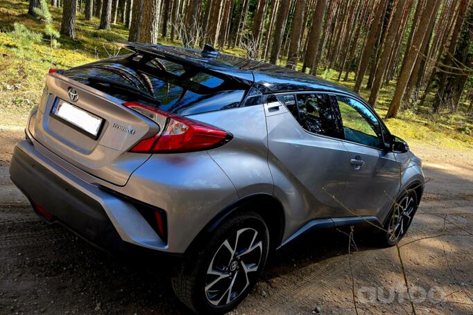 Toyota C-HR 1 generation Crossover