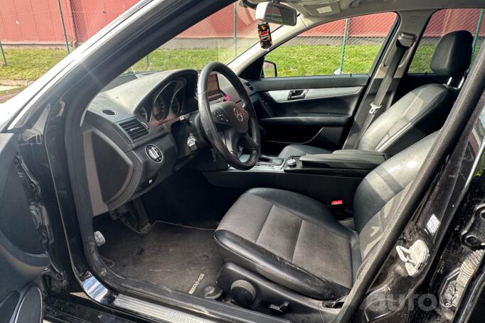 Mercedes-Benz C-Class W204/S204 Sedan 4-doors