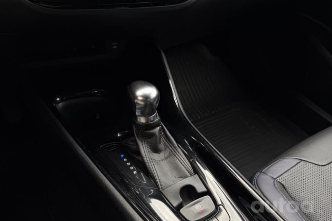 Toyota C-HR 1 generation Crossover