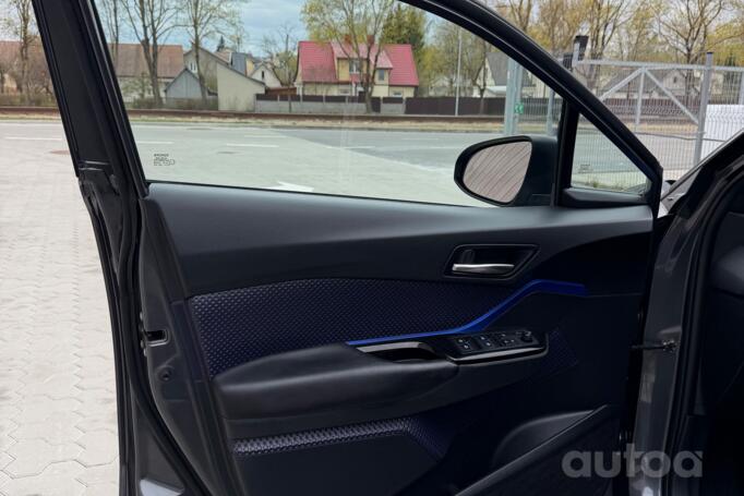 Toyota C-HR 1 generation Crossover