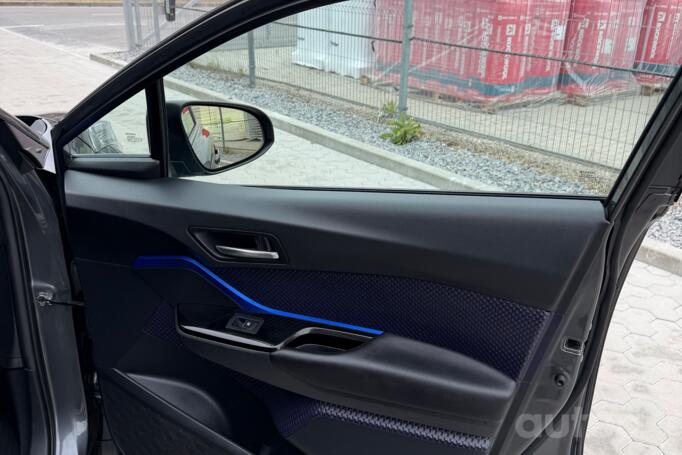 Toyota C-HR 1 generation Crossover