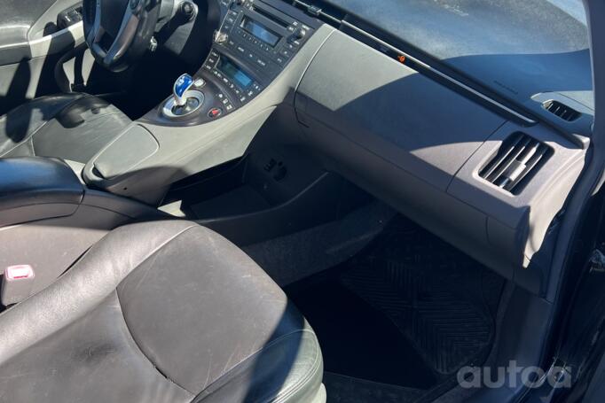 Toyota Prius 3 generation Hatchback 5-doors