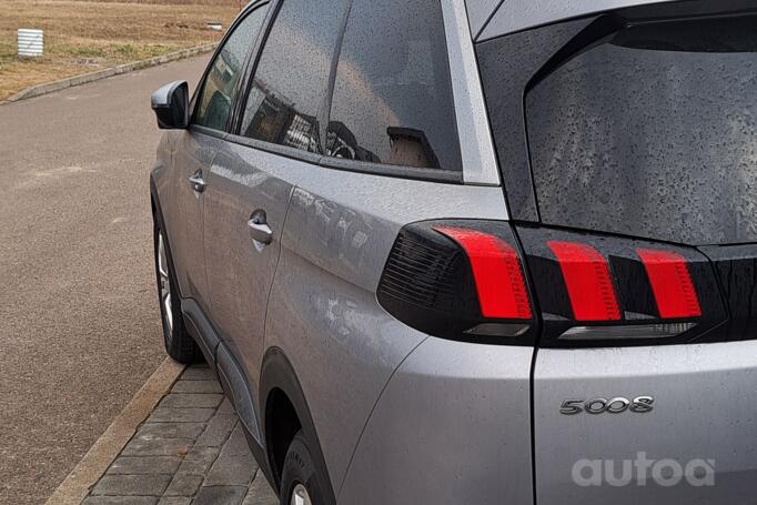 Peugeot 5008 2 generation Crossover
