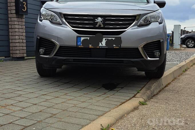 Peugeot 5008 2 generation Crossover