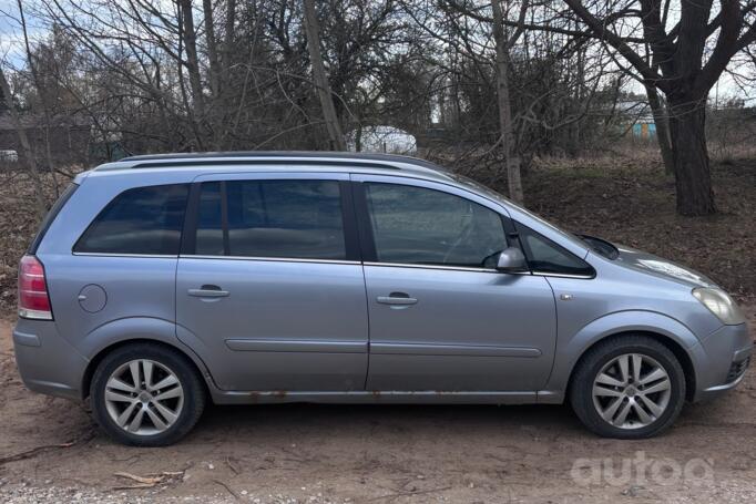 Opel Zafira B Minivan 5-doors
