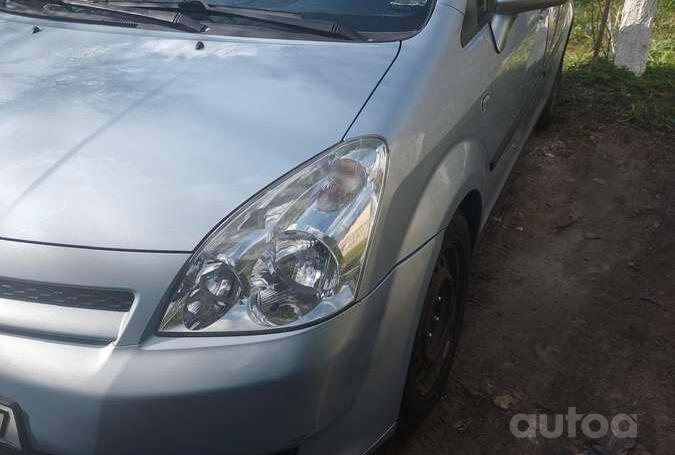 Toyota Corolla Verso 1 generation [restyling] Minivan